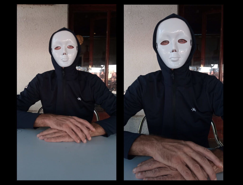 Xavier Carrera como Adán