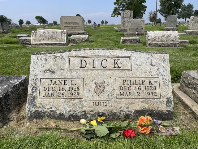 tumba de philipk dick - Jane Charlotte Dick y twins